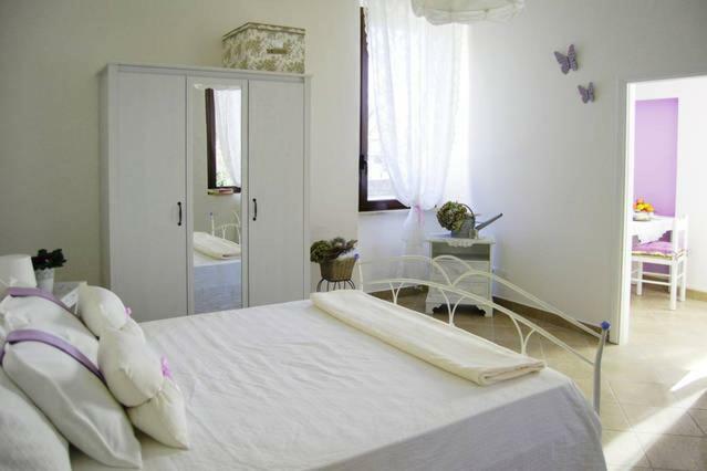 La Casa Bianca Apartman Roe Kültér fotó